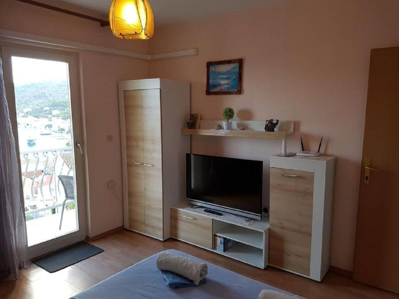 Apartments Mato Вис Экстерьер фото