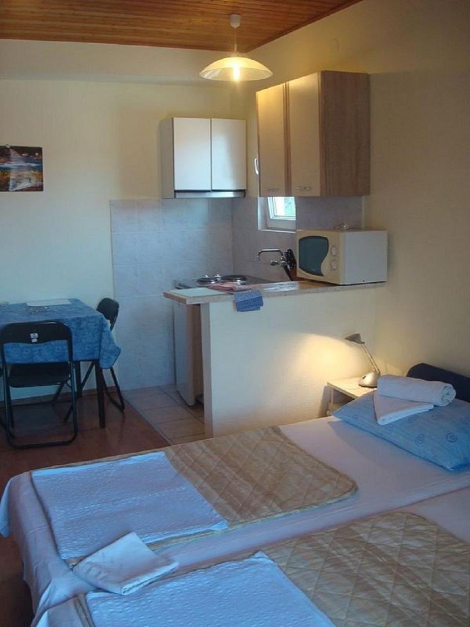 Apartments Mato Вис Экстерьер фото